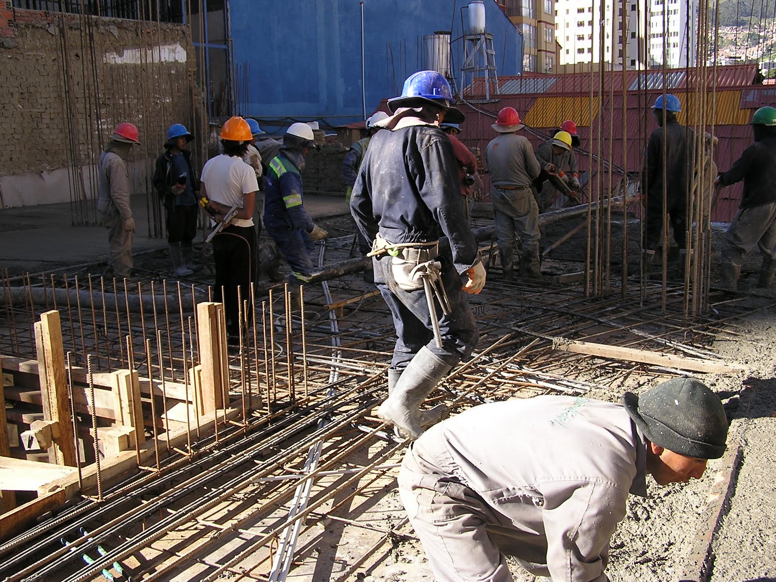 EDIFICIO SKY TOWER - LA PAZ: Vaciado de Losa Sotano 1