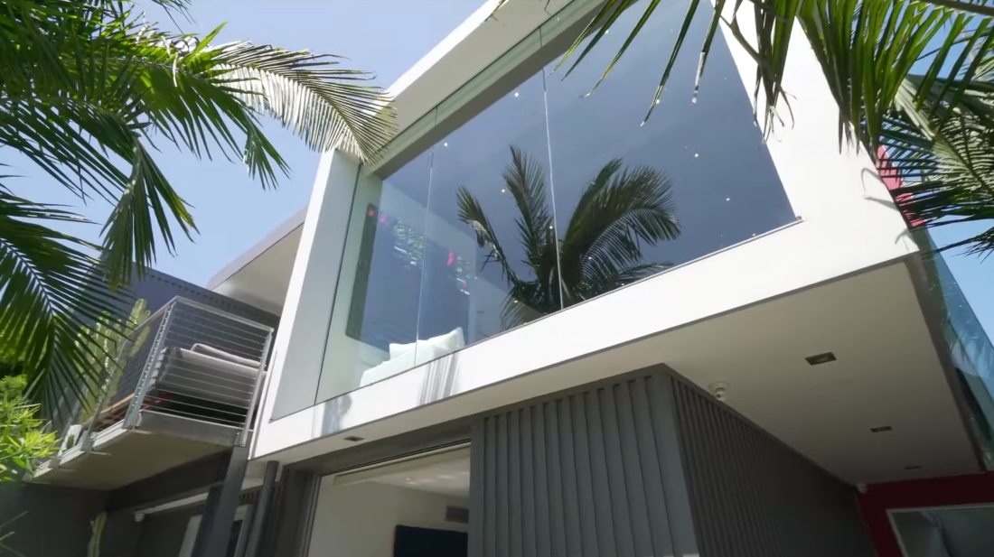 Tour 248 Bernard Ave, Venice, CA vs. 33 Interior Design Photos
