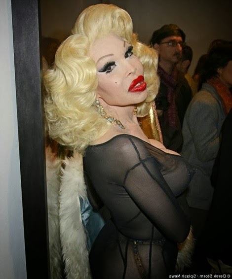 busty picture of amanda lepore front fucking beween boy and girl