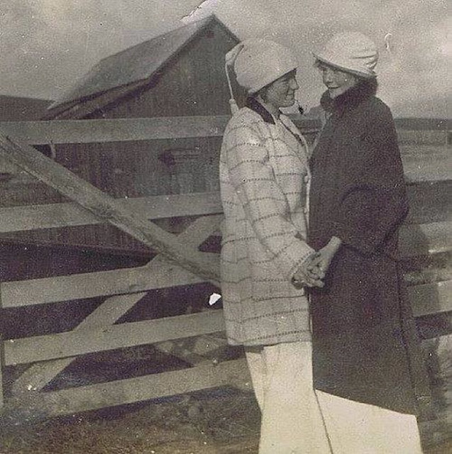 Vintage Lgbt Adorable Photographs Of Lesbian Couples In The Past That Make You Always Believe