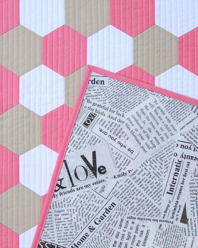 Pink Flamingo Hexagon Quilt | Machine Stitched Hexagons | © Red Pepper Quilts 2017