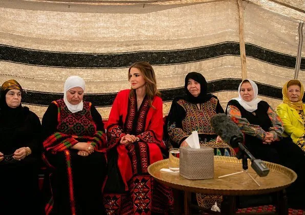 Queen Rania visited a group of women from Balqawi tribes in Amman, gathered at the residence of Ms. Dina Al Hadid Al Qatarneh