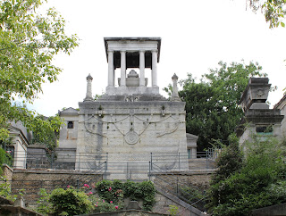 Photo du mausolée de la baronne Elisabeth Alexandra Stroganoff