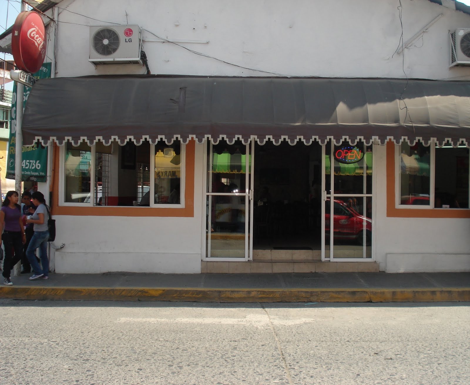 Restaurante y Cafeteria "El mante" Restaurante y Cafeteria "El mante"