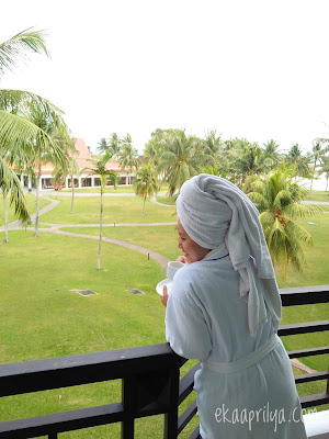 eka aprilya liburan di bintan lagoon resort