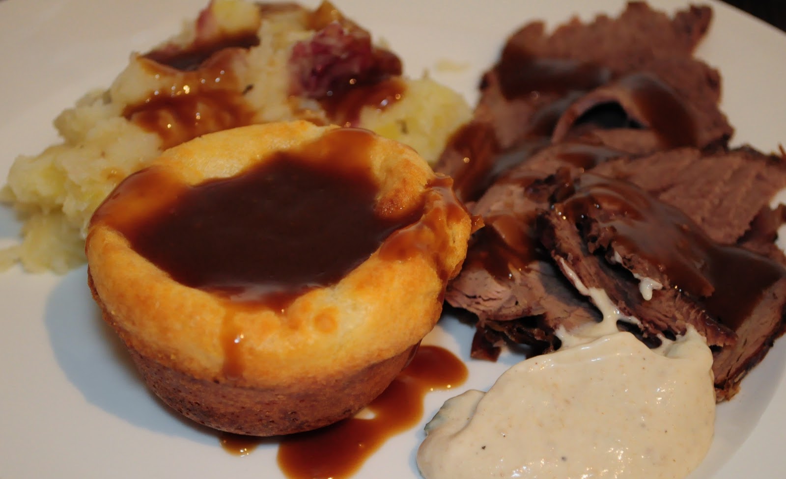 My Tiny Oven Yorkshire Puddings and Creamy Horseradish Sauce