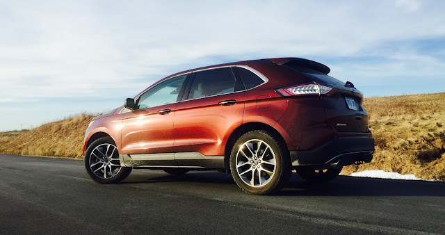 How does ford edge awd work