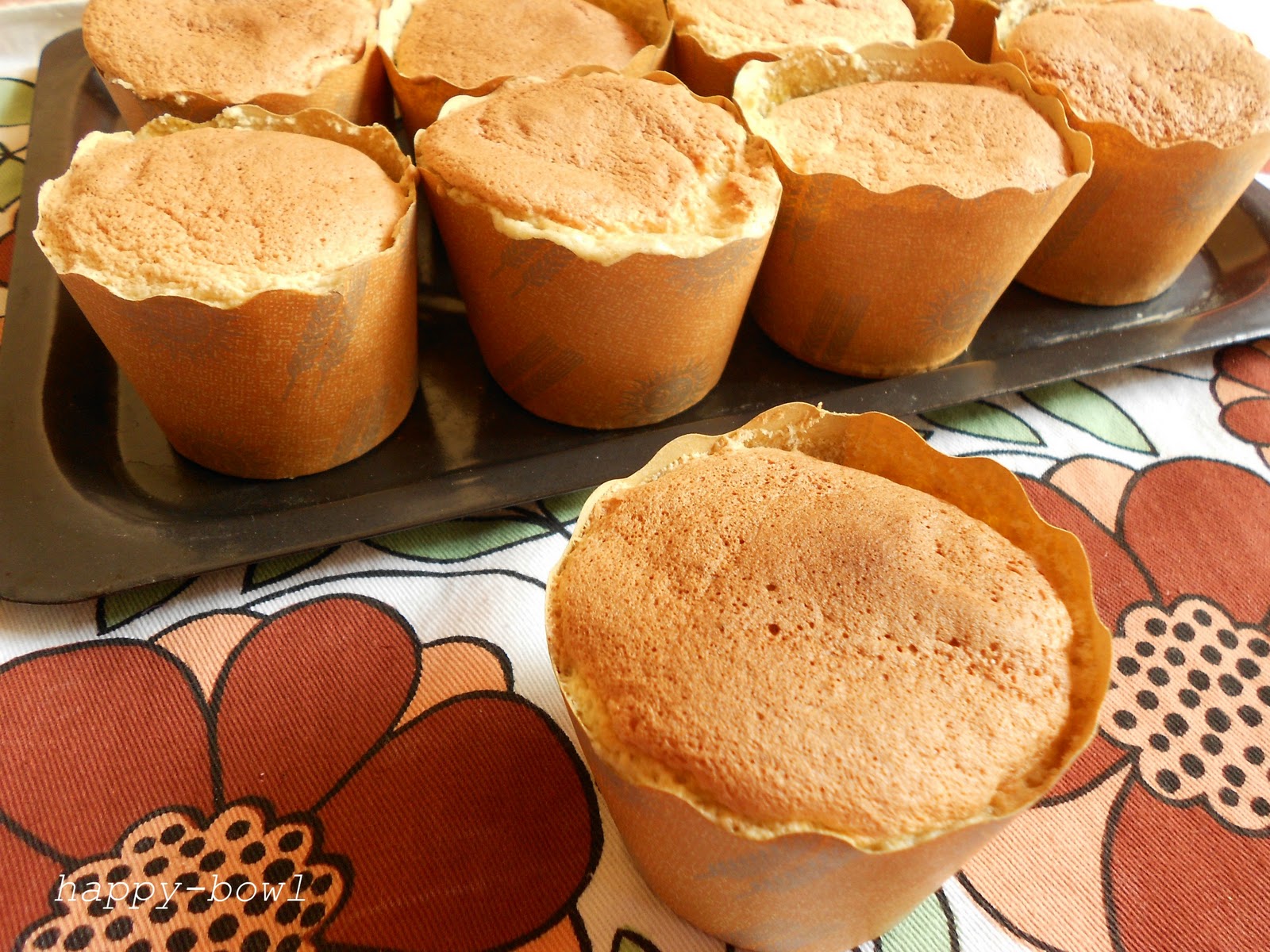 happybowl HOKKAIDO MILK CUPCAKE