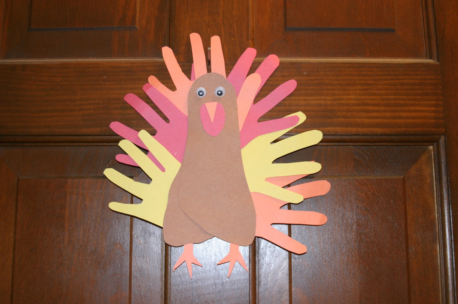 Musings in Mass How to Make a Handprint/Footprint Turkey