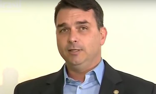 'Não estou me escondendo atrás de foro', diz Flávio Bolsonaro; entrevista completa