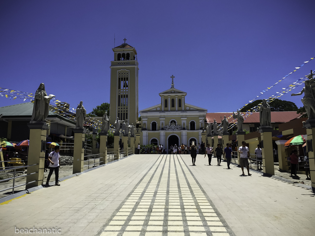 beaches-and-churches-the-pilgrim-church-of-manaoag-and-the-cathedral