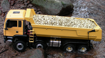 Dump Truck Rc-kuning tua-muatan batu