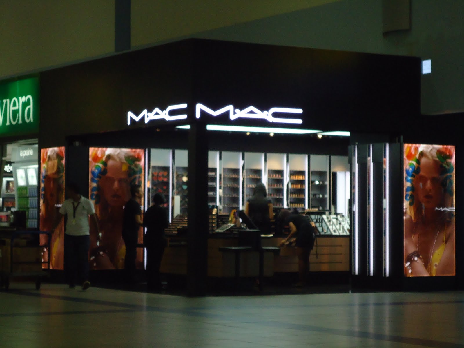 Scarpin de Onça Aeroporto do Panamá