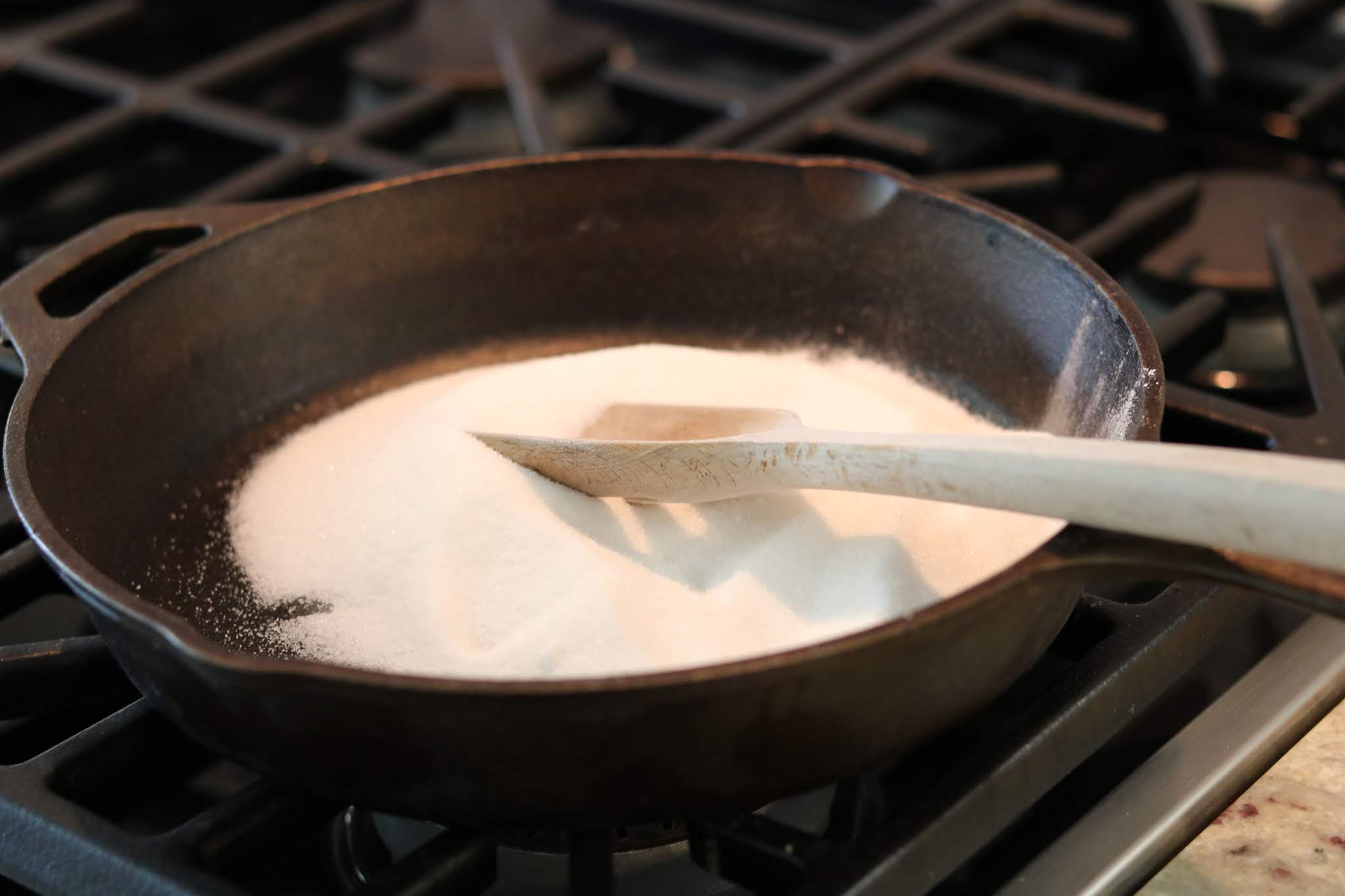 frosting-icing-cast-iron-skillet-caramel-homemade