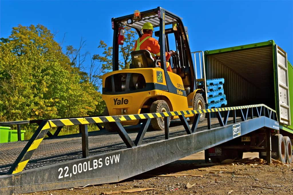 LOADING RAMPS