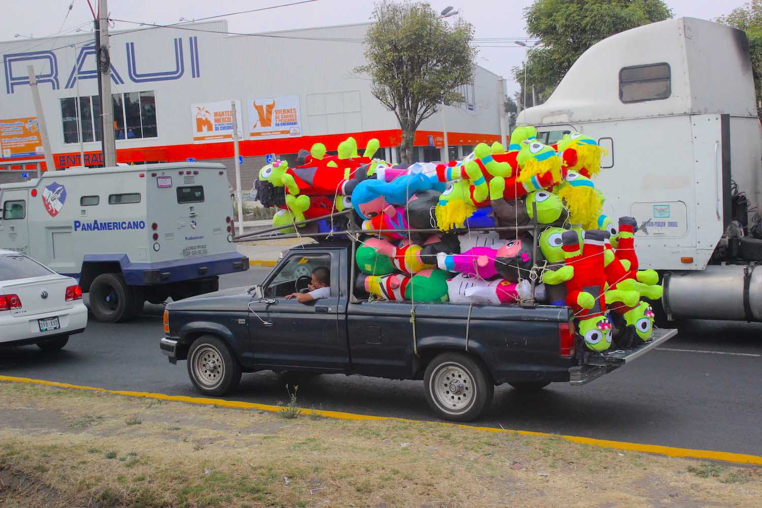 truck cholula with pinata
