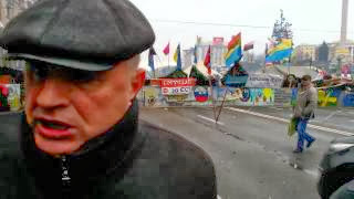 Столкновение двух радикально настроенных людей на Майдане