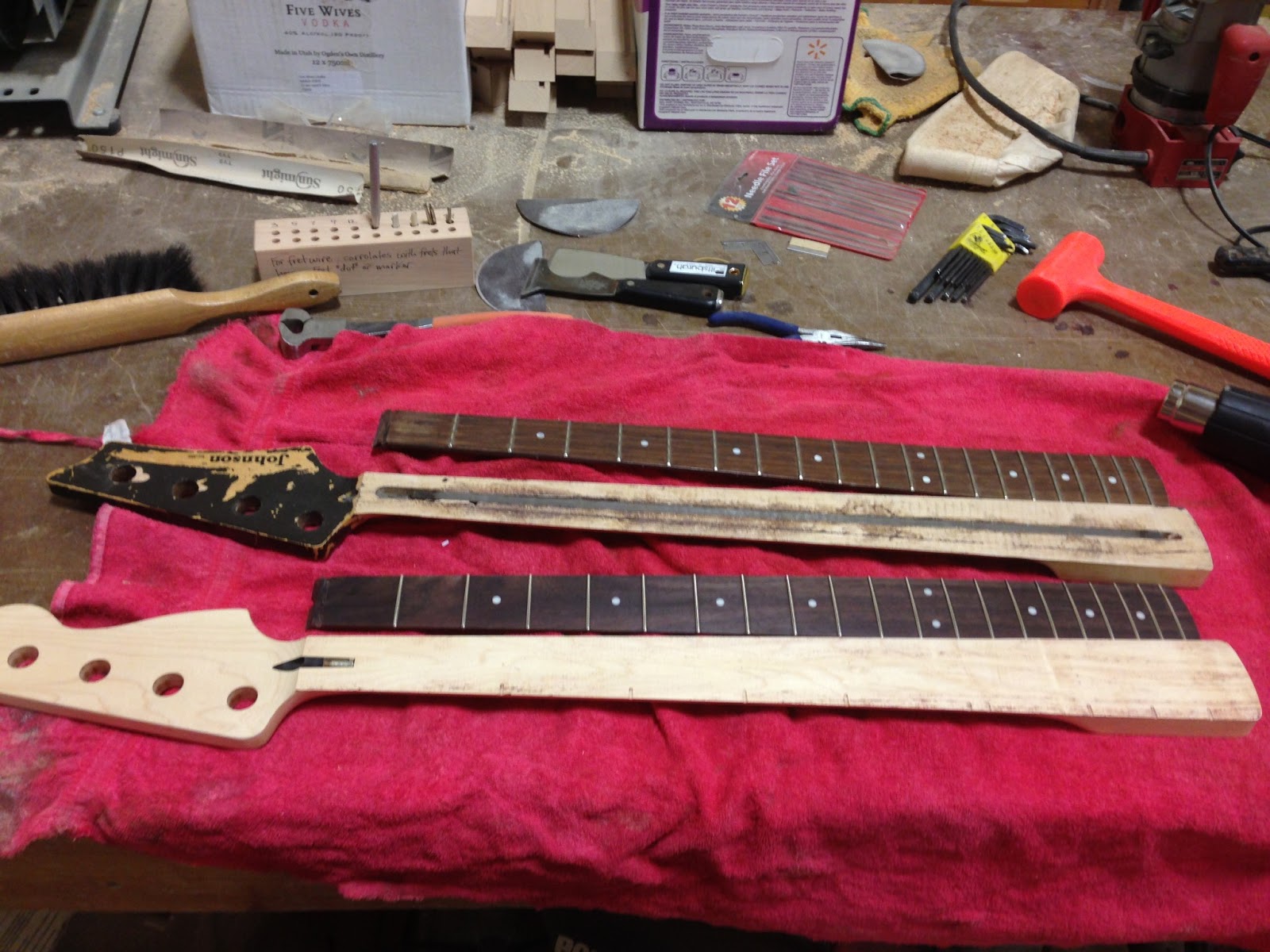 DIYguitarMan LED Guitar 2 Removing a fretboard with heat