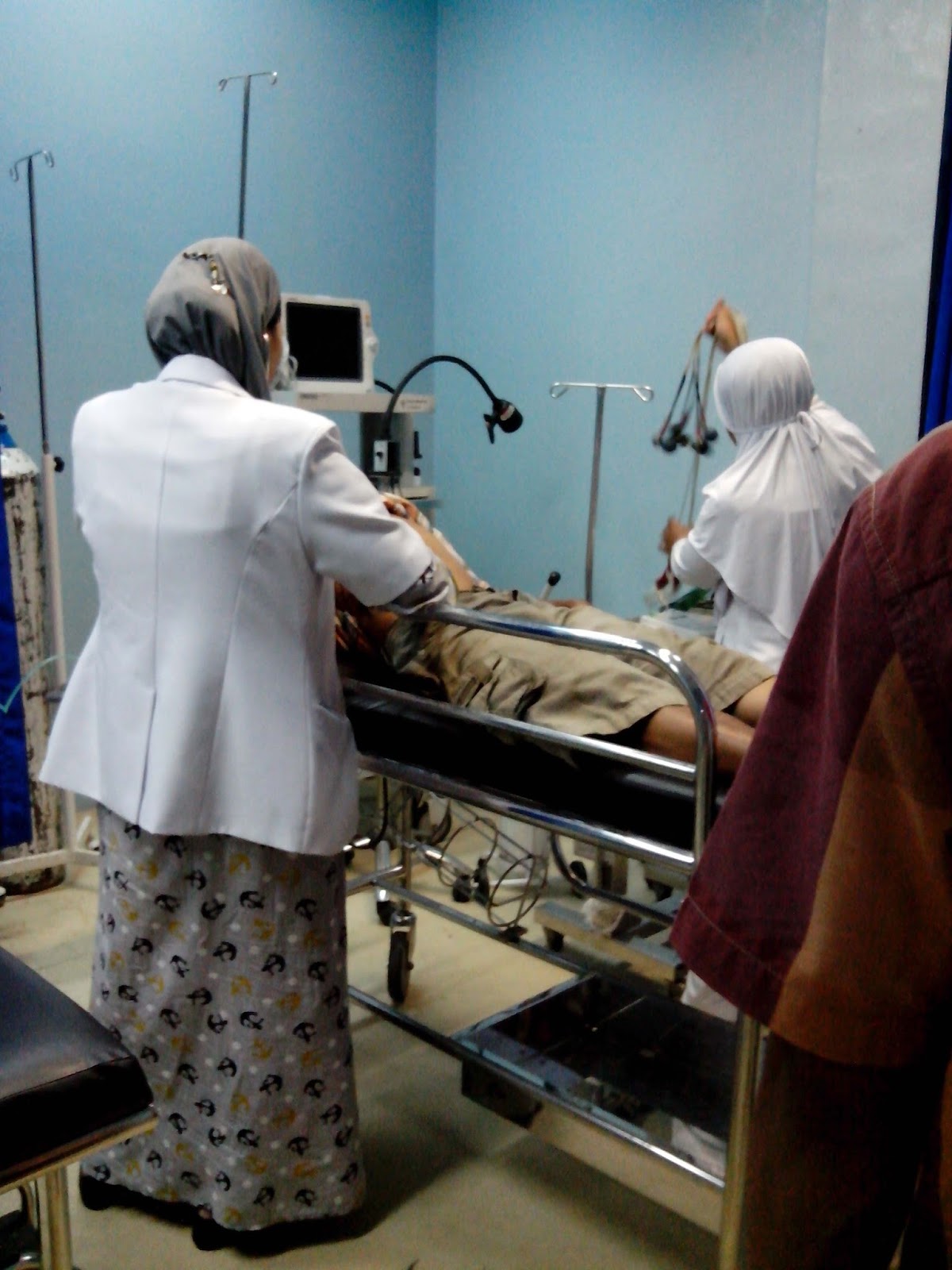 Foto Orang Sakit Dirawat Di Rumah Sakit