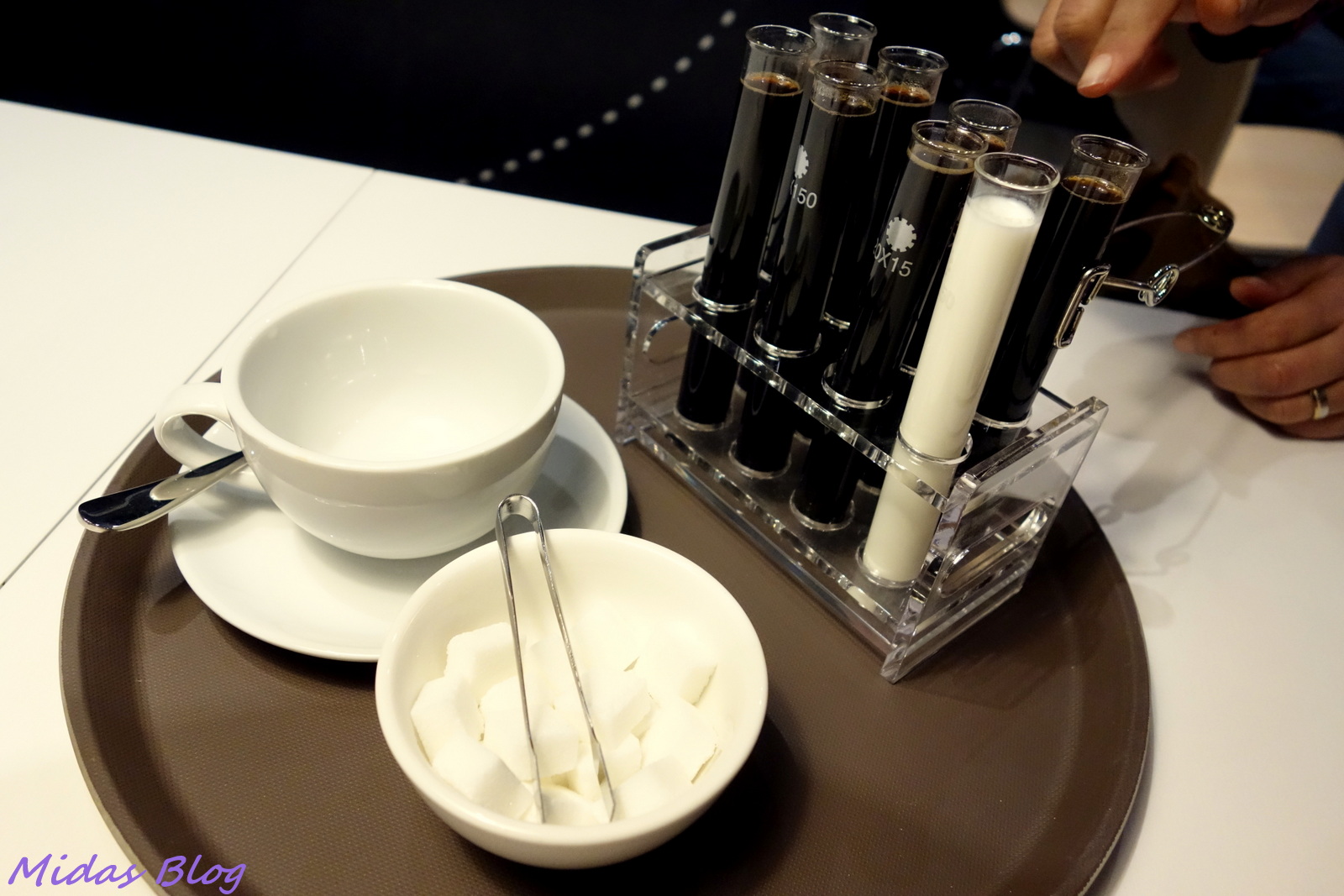 Download Midas Food n Travel Blog: Just Like it! Liquid nitrogen ice cream & Test tube coffee anyone?