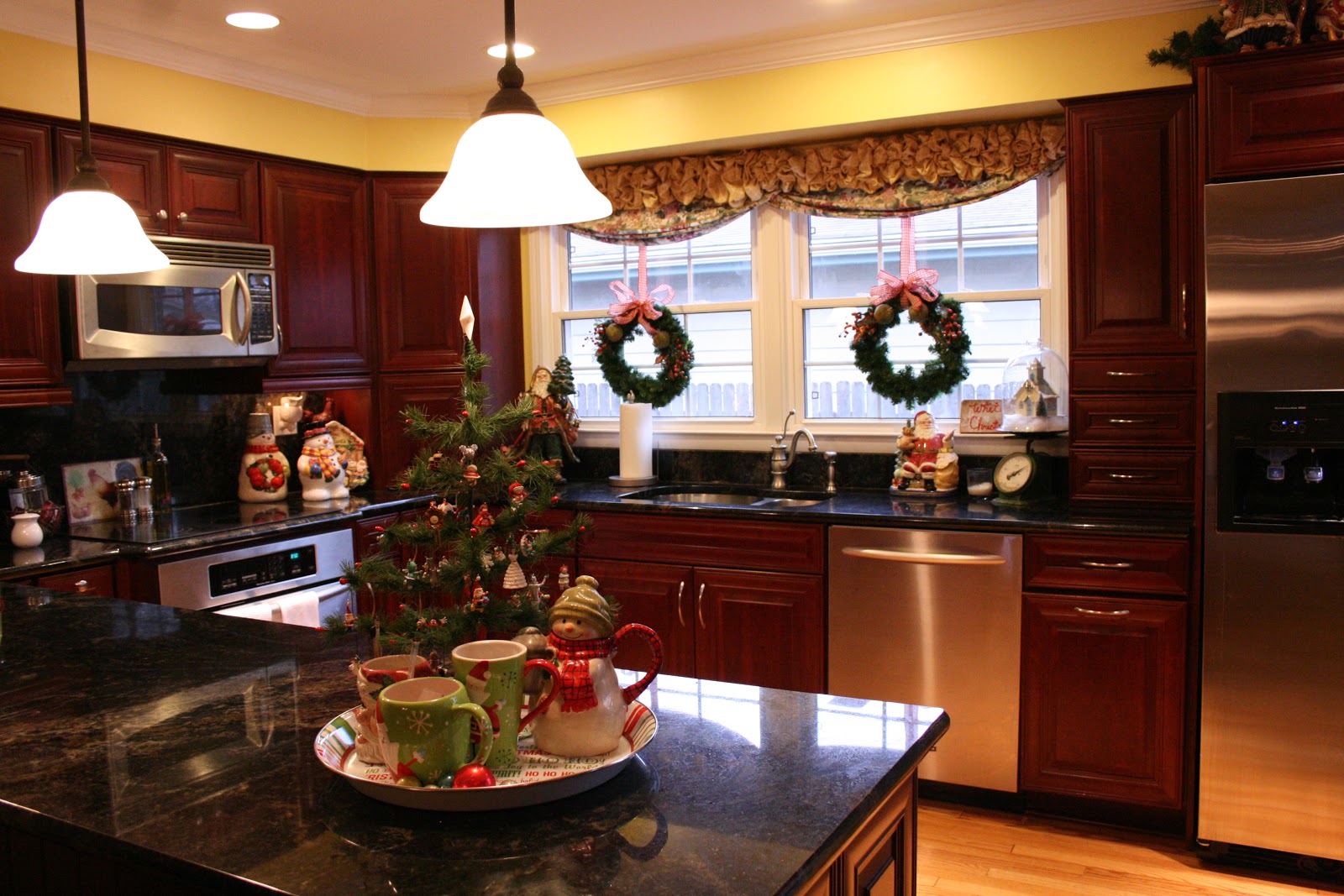 Priscillas: Christmas kitchen 2012