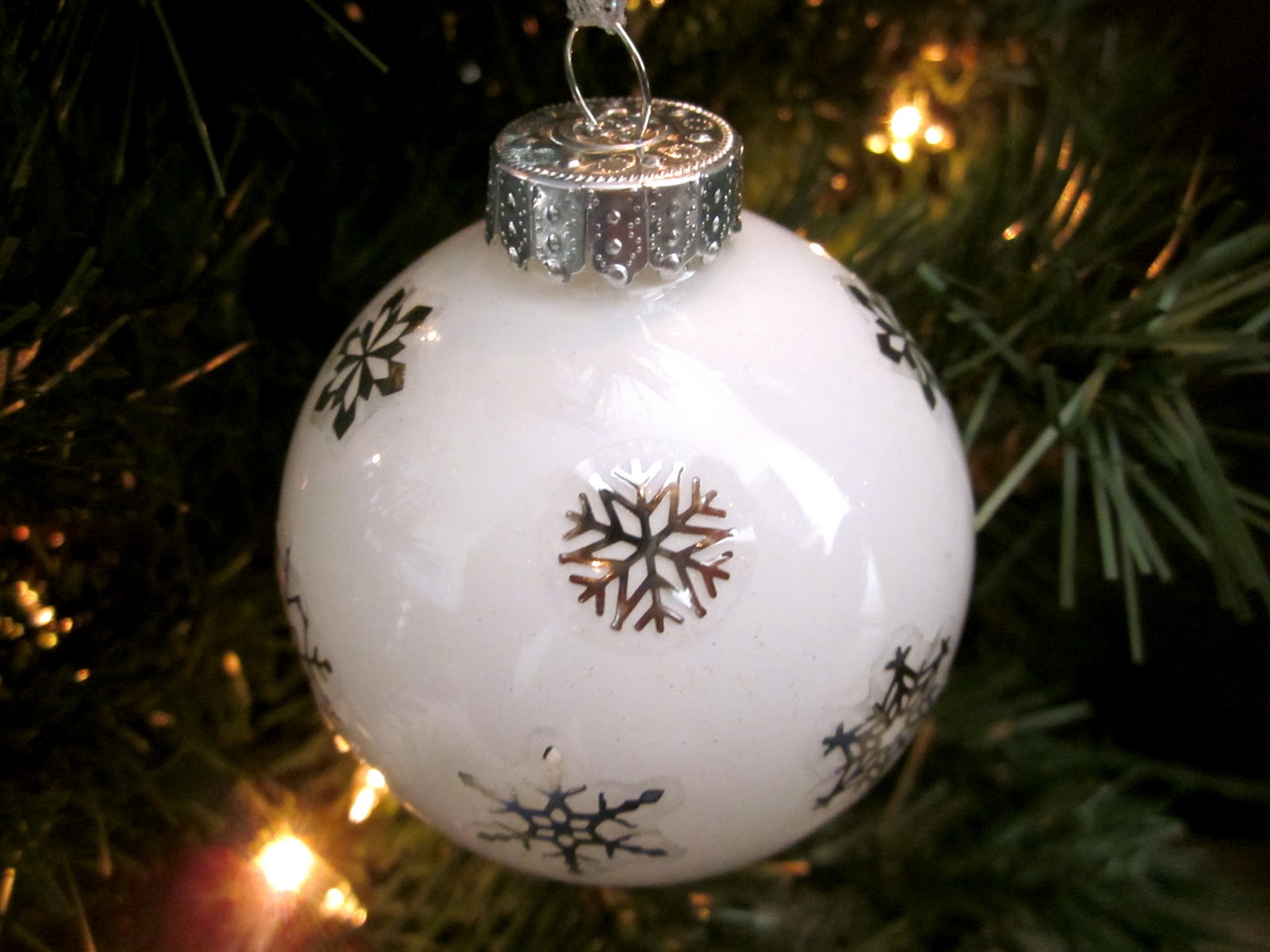 Glittering Snowflake Ornament - A Pumpkin And A Princess