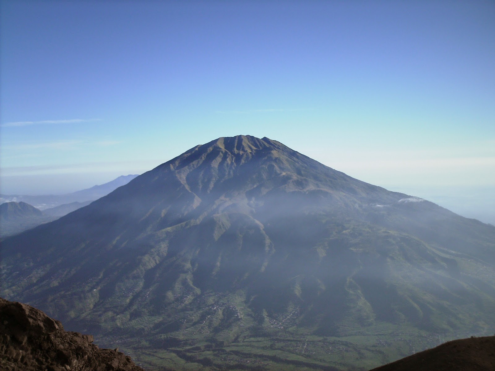 Catatan Perjalanan Outdoor Travelling: Guyuran Hujan di Gunung Merbabu