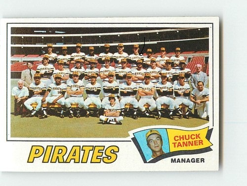 1977 Team Card (actually 1976 photo: Bob Moose, arrow)