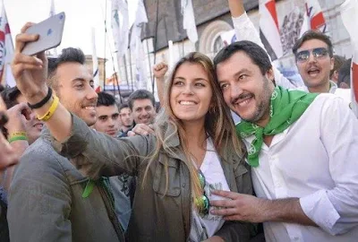 Salvini: ecco la foto che inchioda il maschio Alfa del Centro Destra Italiano