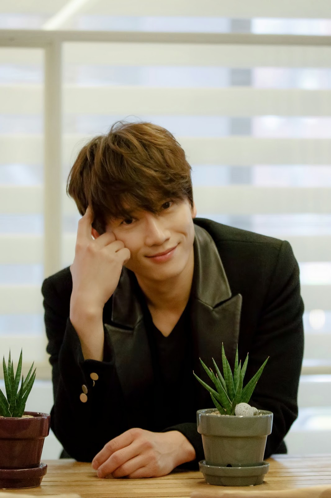 Ji Sung is coming to Hong Kong | Daily K Pop News