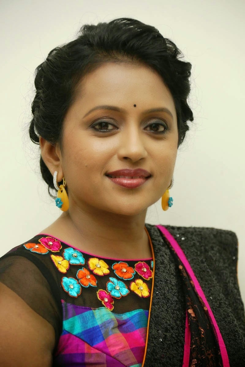 Anchor Suma Latest Photos