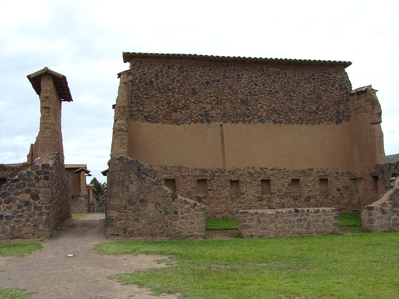 APUNTES - REVISTA DIGITAL DE ARQUITECTURA: Una edificación inca de gran