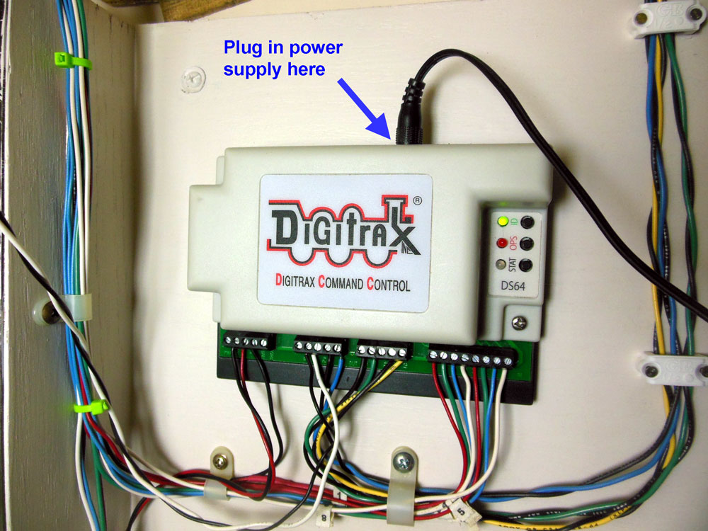 N Scale DCC Decoder Installs: Programming routes on a Digtrax DS64