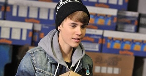 Belieber Indonesia: Justin Bieber Gives Back – delivery at the Daily ...