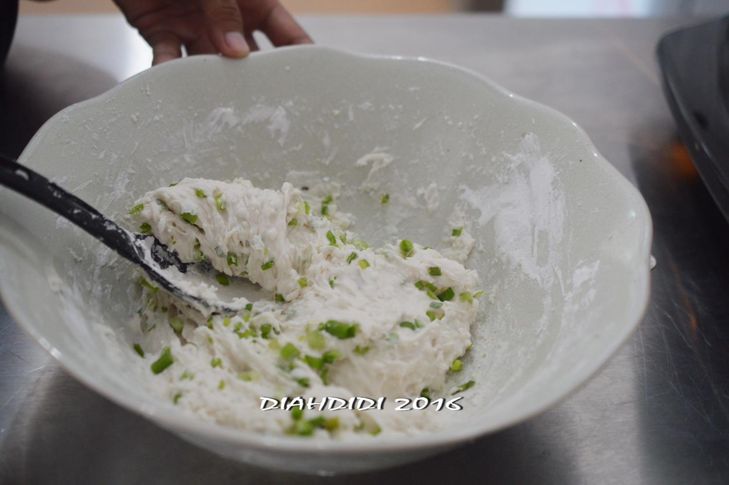 Diah Didi's Kitchen Tips Menggoreng Cireng Krispi Salju