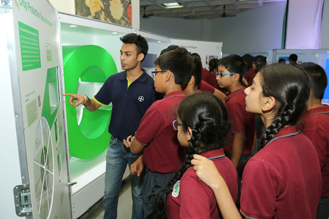 Students learning about how crop protection secures harvests at the Baye... Students learning about how crop protection secures harvests at the Baye...