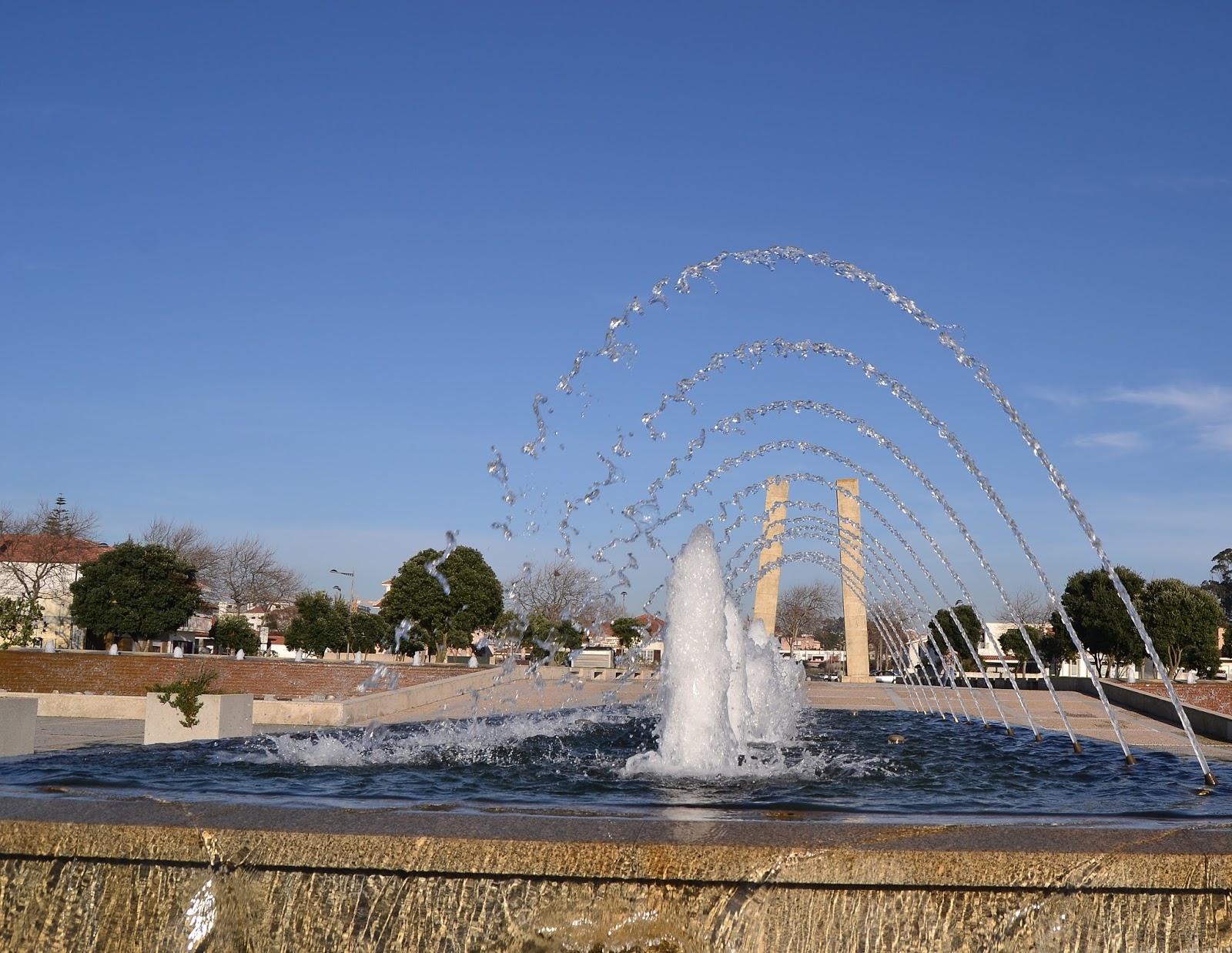 Os olhares da Gracinha! Alameda do Senhor da Pedra