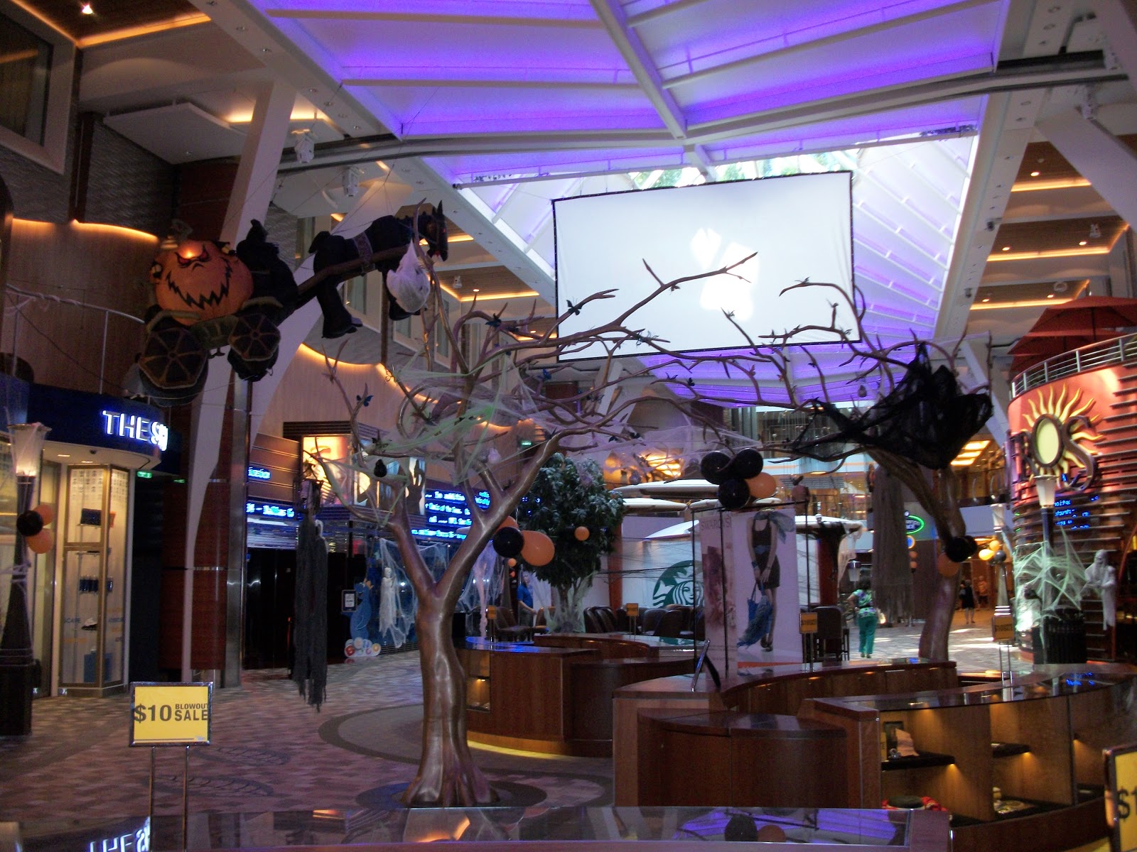 Have Sister...Will Travel Halloween on Oasis of the Seas 10/11