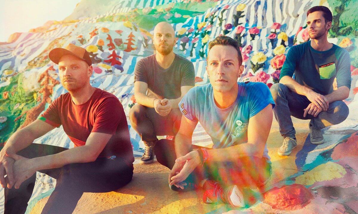 Coldplay anuncia nueva música para el próximo año Clp33aMWMAAN4ni
