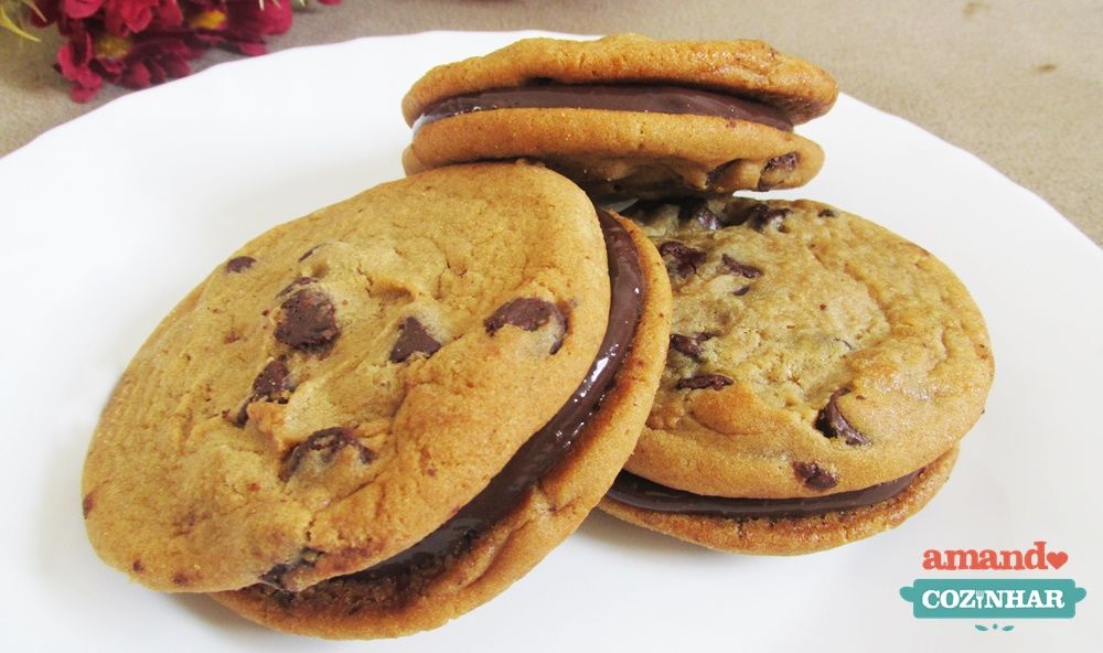 Sanduíche de cookies e brigadeiro