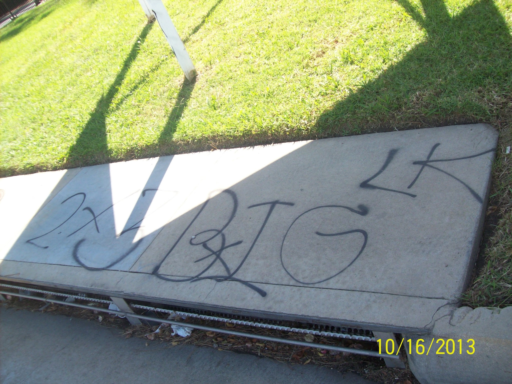Crips In Long Beach: The Stories They Don'T Tell - jth7k32