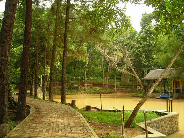 Observasi Tempat Wisata Alam Situ Mustika Kota Banjar