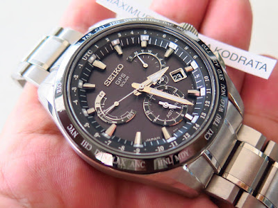 seiko astron sse045j1