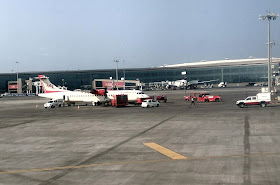 alliance air, aircraft, ground support vehicles, mumbai airport, india, 
