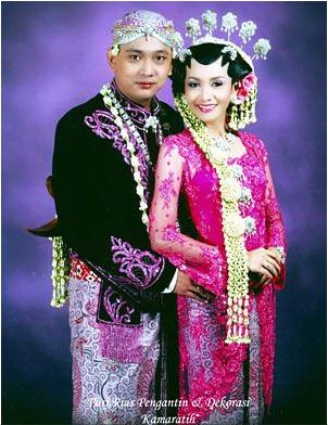 Contoh Foto dan Baju pengantin Adat Jawa Album Wedding