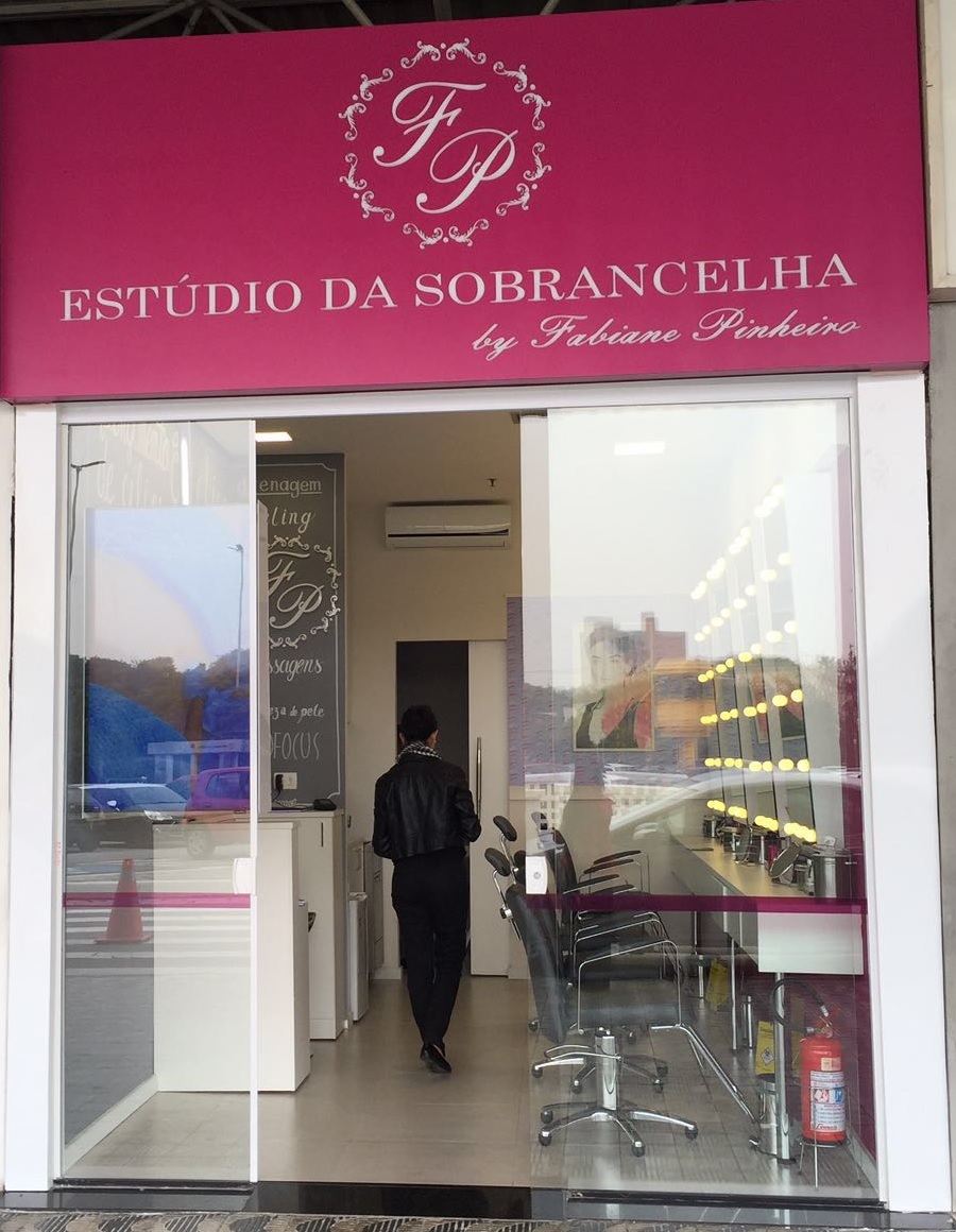 Estúdio da Sobrancelha inaugura no Shopping Center Norte Falando de