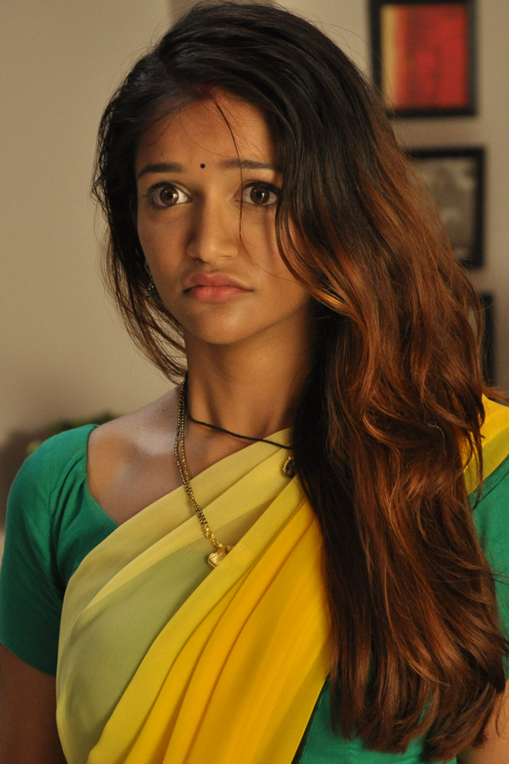 Anaika Soti Hot in Satya 2 - by Desipixer - Desi Actress Pictures - Hot Pho...