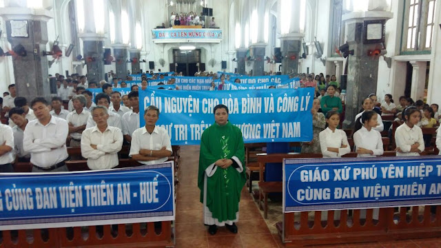 VNTB – Nghệ An đồng loạt thắp nến cầu nguyện cho ông Lê Đình Lương