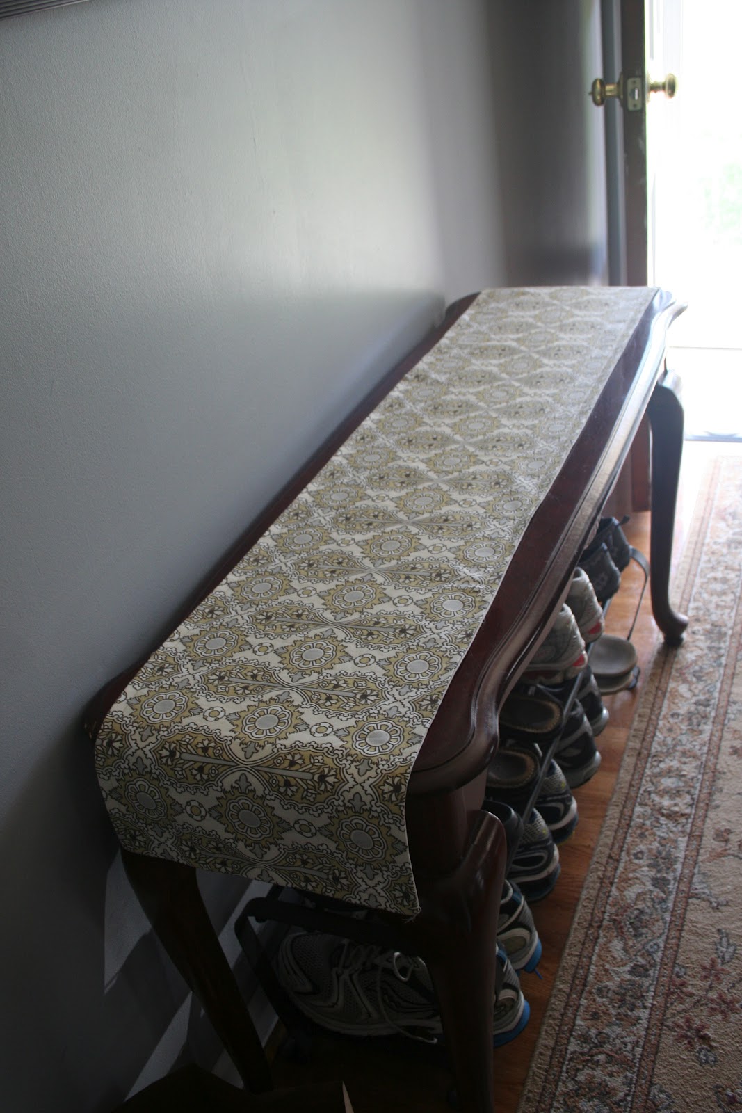 Pretty Parsonage Entryway Table Runner