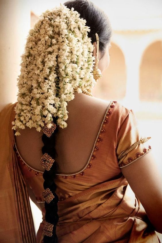South Indian Traditional Jasmine Hair -style - Happiest Ladies